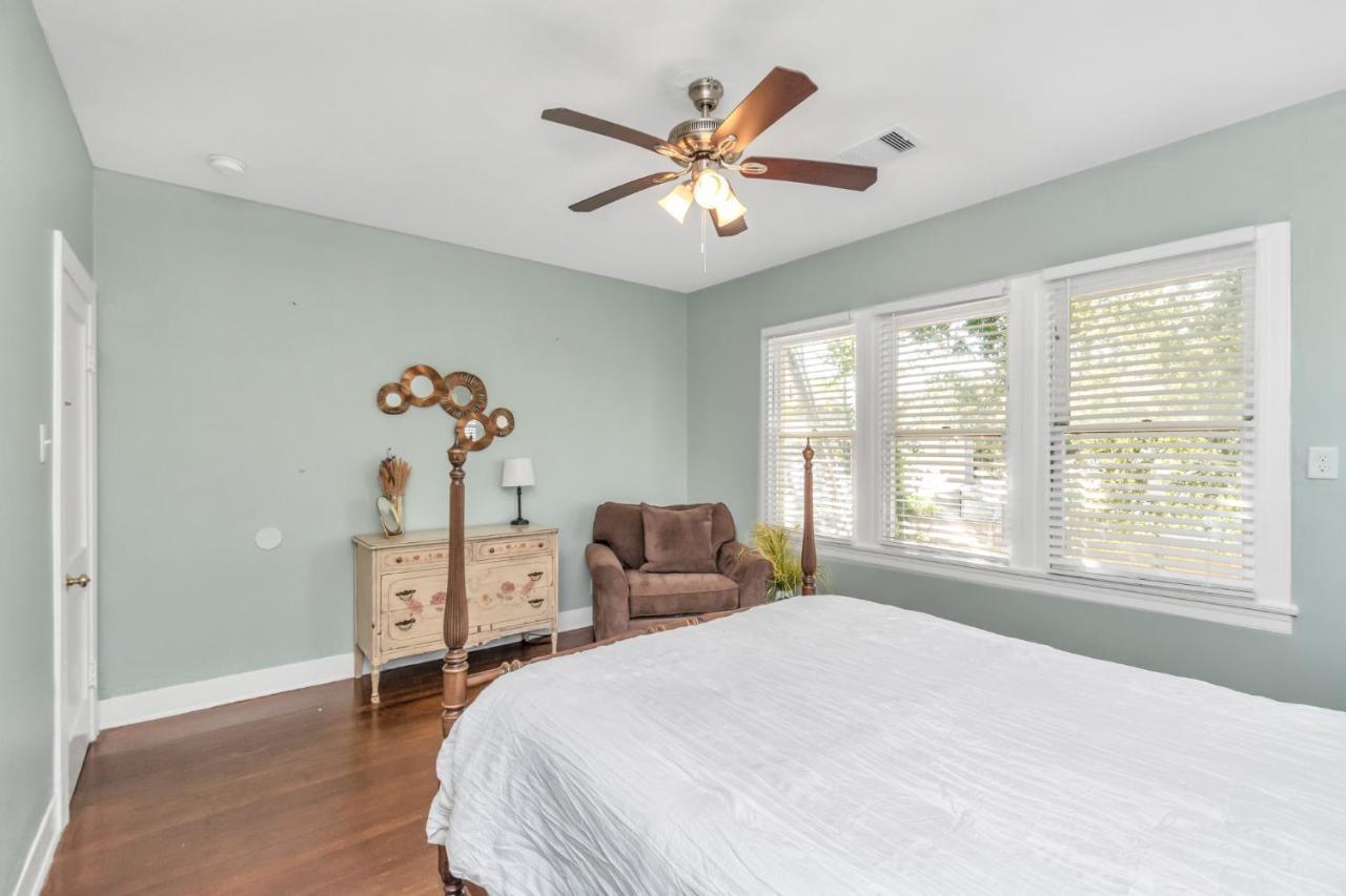2 Kitchens,2 Living Rooms,4 Bedrooms-Close To All! Galveston Exterior foto
